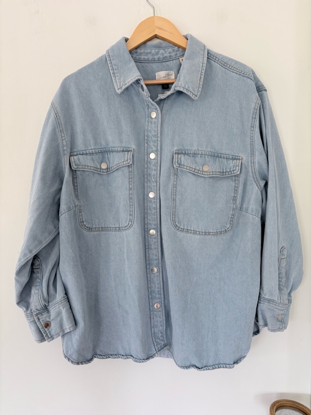 UNIVERSAL THREAD XXL Long Sleeve Denim Jacket Light Blue Snap Closure Pockets